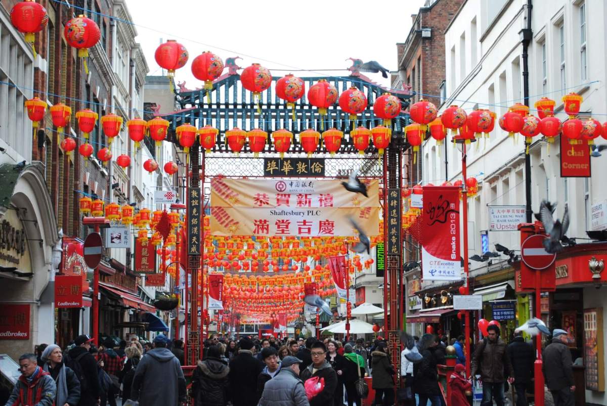 The History of Chinatowns in England