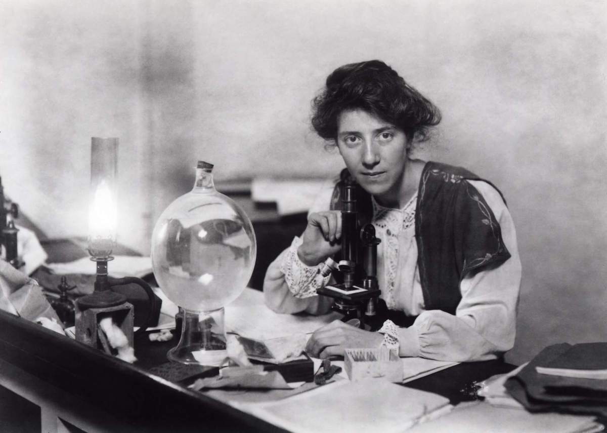 Groundbreaking English Women of Science in History