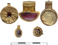 Anglo-Saxon gold and garnet jewels found in Lincolnshire – The History Blog